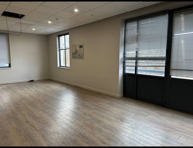 1,295M² OFFICE TO LET IN SANDTON CENTRAL